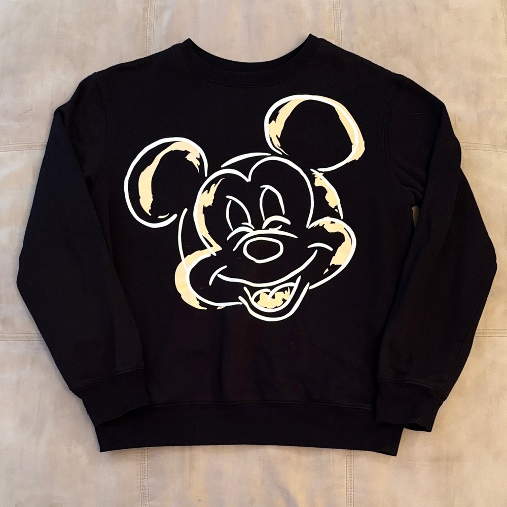 Disney Mickey Mouse Black Sweatshirt Size M 🏰